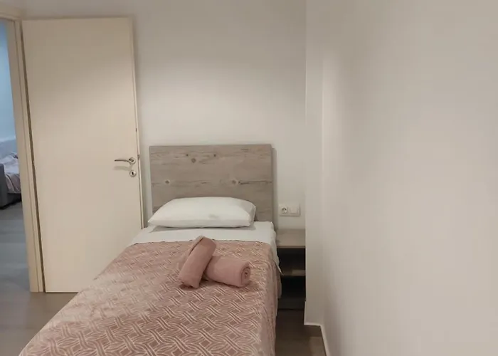Apartament Anibo & Ad30 *